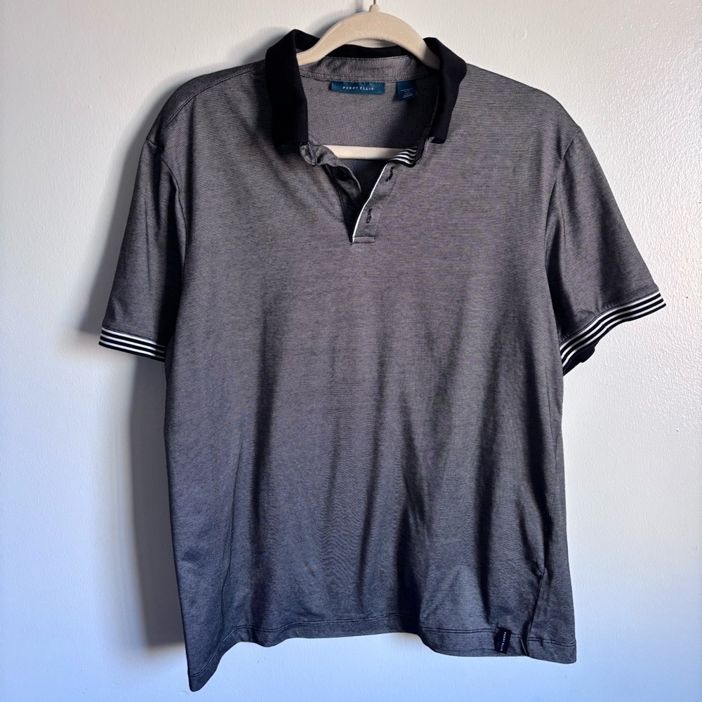 ⭐️⭐️⭐️Perry Ellis Charcoal Polo with Black Collar